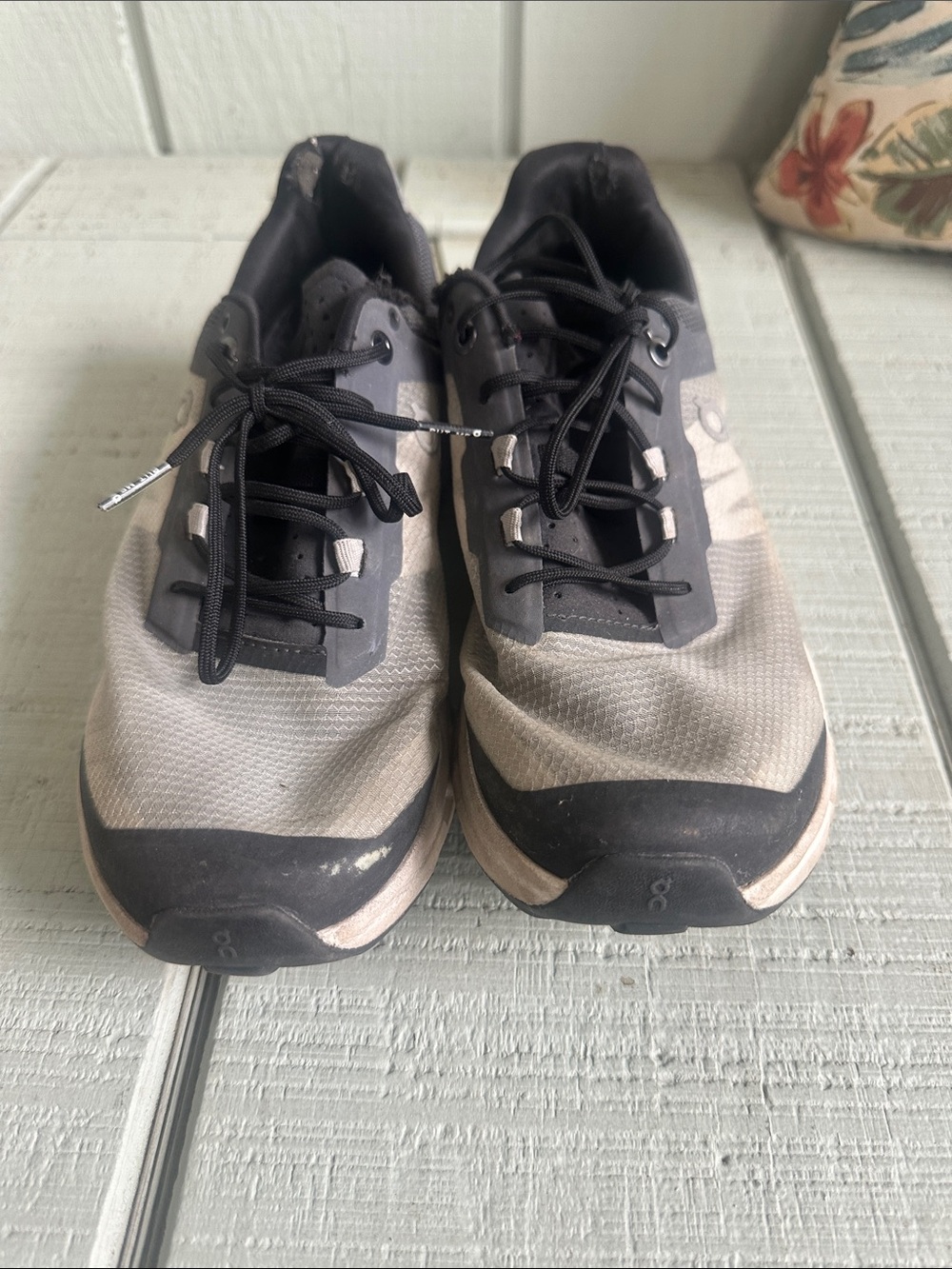 Women’s Athletic Running Shoes - Gray and Black